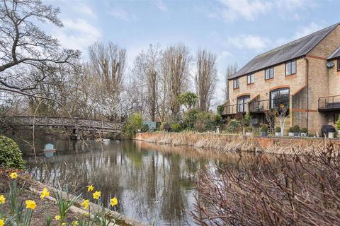 Heron Island, Caversham, Reading... 3 bed townhouse for sale