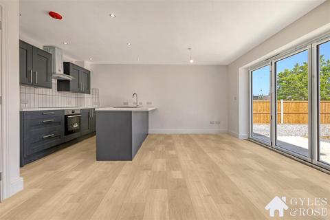 Smythies Avenue, Colchester 3 bed detached house for sale