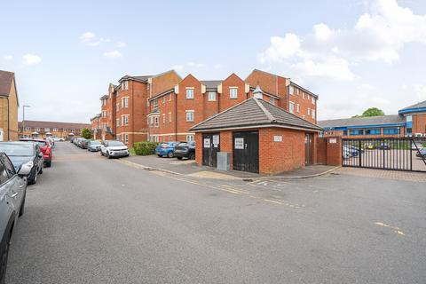 Watling Gardens, Bedfordshire LU6 2 bed apartment for sale