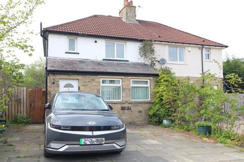 Broomhill Walk, Keighley, BD21 3 bed semi