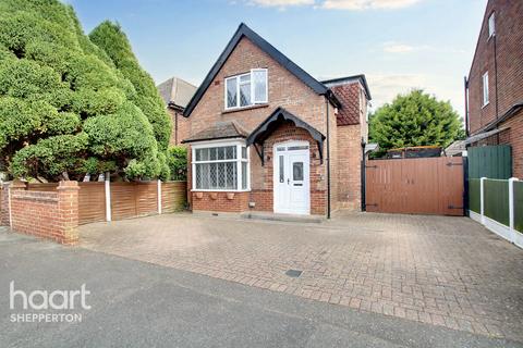 Cambridge Road, ASHFORD 3 bed detached house for sale