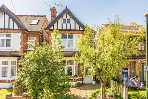 Campbell Road, Twickenham TW2 4 bed detached house for sale