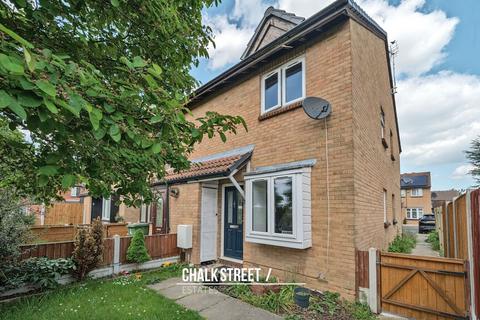Dewey Path, Hornchurch, RM12 1 bed terraced house for sale