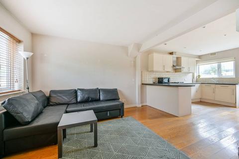 Faraday Road, Acton, London, W3 2 bed house for sale