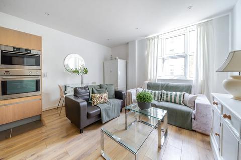 Bromyard Avenue, Acton, London, W3 2 bed flat for sale