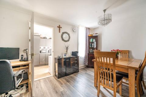 Landseer Avenue, Manor Park, London, E12 3 bed end of terrace house for sale