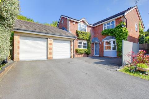 Clos Nant Glaswg, Pontprennau, Cardiff 4 bed detached house for sale