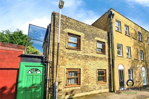 Turner Street, Kent CT11 2 bed end of terrace house for sale