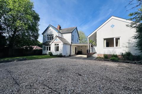 Botley Road, Burridge 4 bed detached house for sale
