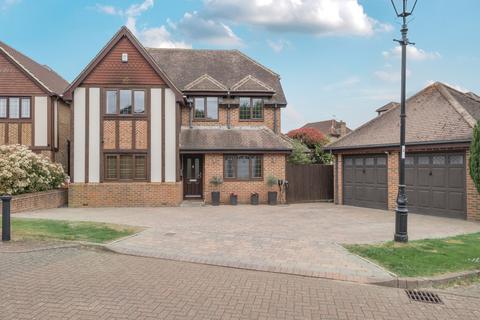Hatchlands, Horsham, RH12 4 bed detached house for sale
