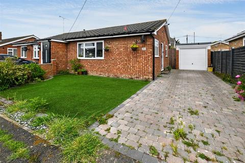 Station Road, Canvey Island SS8 1 bed semi