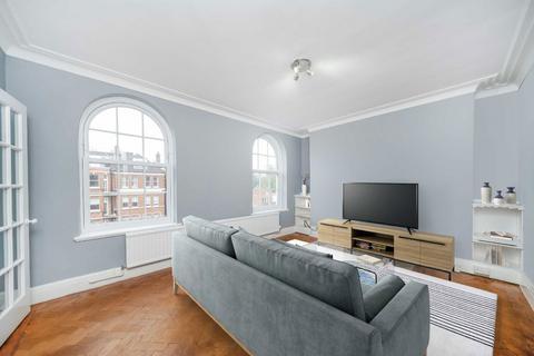 Finchley Road, London NW3 3 bed flat for sale