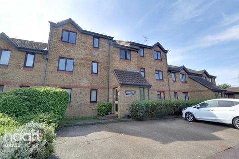 Parsonage Road, Grays 2 bed flat for sale