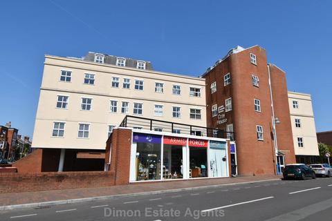 Cray House, Stoke Road, Gosport 2 bed flat for sale