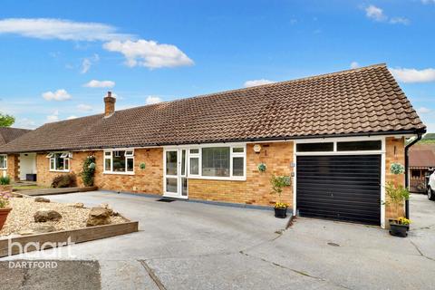 Hillside, farningham 4 bed detached bungalow for sale