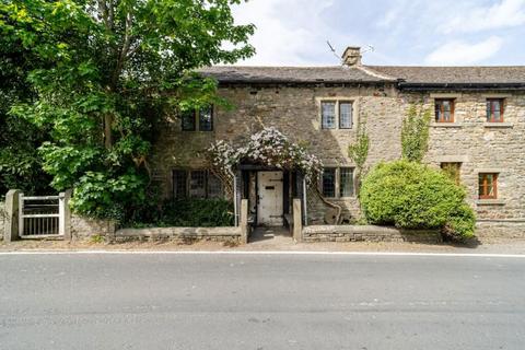 Melling, Carnforth, Lancashire, LA6 2RA 2 bed character property for sale