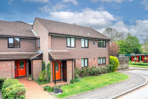 Broadwater, Berkhamsted HP4 2 bed flat for sale
