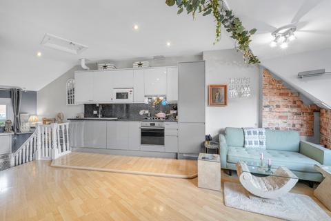 Upper Richmond Road West, East Sheen... 2 bed flat for sale