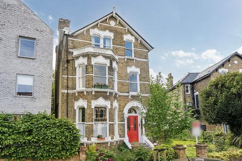 Tressillian Crescent, Brockley... 2 bed flat for sale