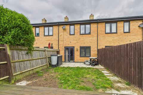 Brooks Mews, Aylesbury, Buckinghamshire 2 bed terraced house for sale