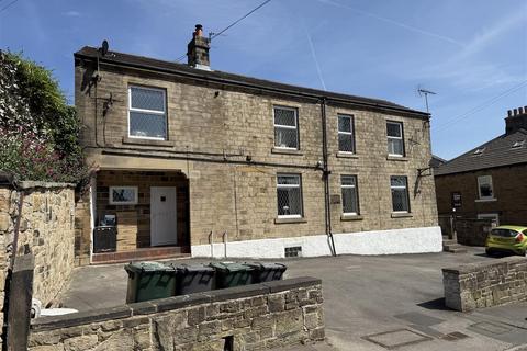 118 Stocks Bank Road, Mirfield WF14 2 bed flat for sale