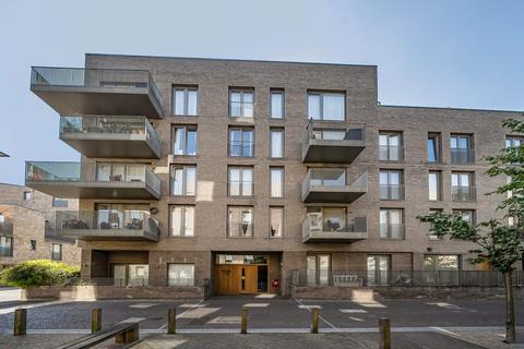 Durham Wharf Drive, Brentford 2 bed apartment for sale
