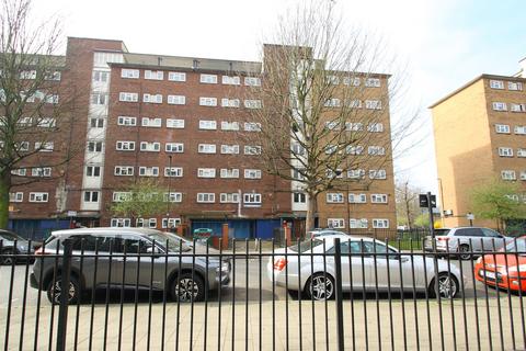 Studley Road, London SW4 3 bed flat for sale