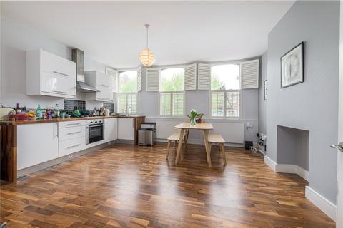 St. John's Hill, SW11 1 bed apartment for sale