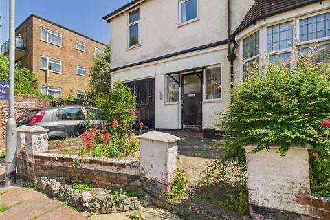 Windlesham Gardens, Brighton BN1 2 bed flat for sale