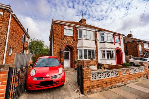 Gloucester Avenue, Grimsby... 3 bed semi