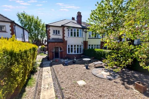 Westfield Avenue, Leeds, West Yorkshire 3 bed semi