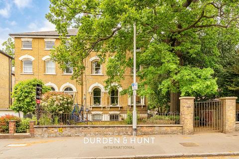 Hermon Hill, Wanstead E11 2 bed apartment for sale