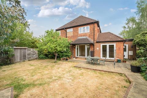 Nightingale Avenue, West Horsley 2 bed house for sale