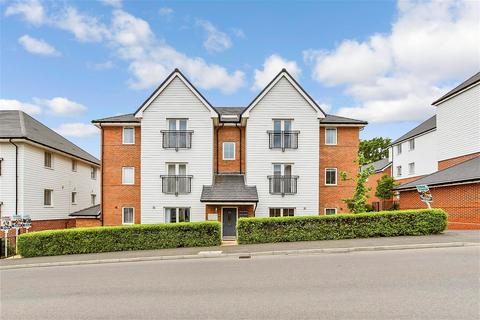 Virginia Drive, Haywards Heath, West... 2 bed apartment for sale