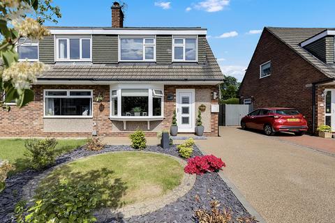 Grosvenor Avenue, Hartford, Northwich 3 bed semi