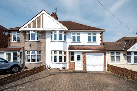 5 bedroom semi-detached house for sale