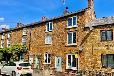 Kennel Terrace, Brixworth... 2 bed cottage for sale