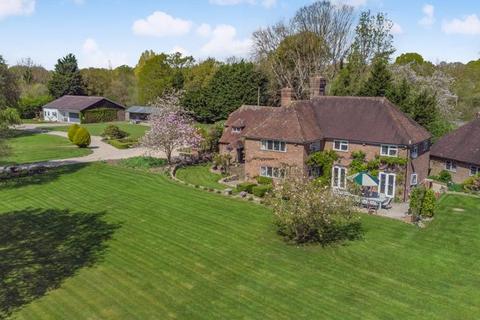 Billingshurst 8 bed house for sale
