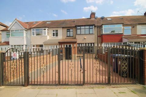 Keats Way, Greenford 4 bed terraced house for sale