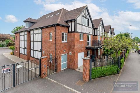 Limpsfield Road, Sanderstead 1 bed apartment for sale