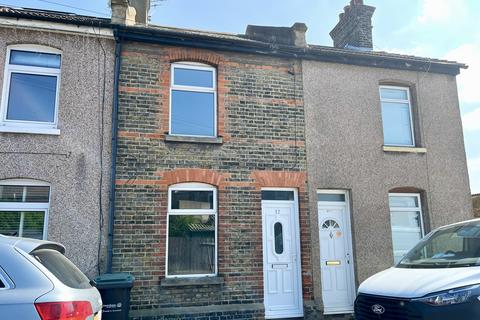 Northfleet, Gravesend DA11 2 bed terraced house for sale