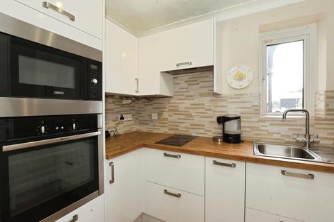 Weaver Court (Northwich), Northwich CW9 2 bed apartment for sale
