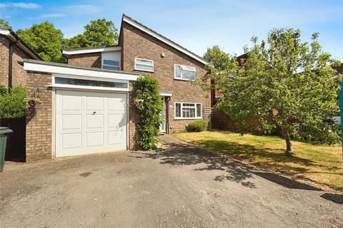 Larissa Close, Tilehurst, Reading 4 bed detached house for sale
