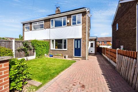 Westgate Grove, Lofthouse, Wakefield... 3 bed semi