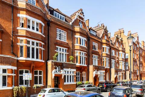 London SW3 3 bed apartment for sale