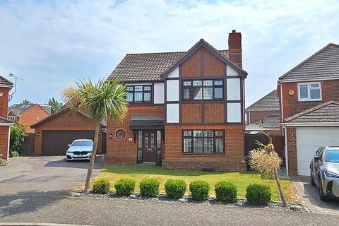 Petrel Close, Herne Bay, CT6 6NT 4 bed detached house for sale