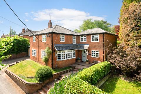 Popes Lane, Cookham Dean, Berkshire, SL6 5 bed detached house for sale