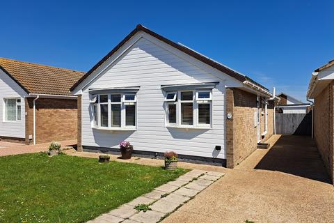Fleming Close, Langney, Eastbourne BN23 3 bed end of terrace house for sale