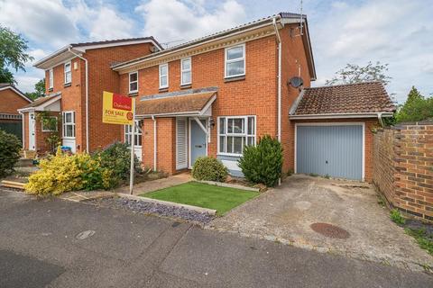 Lightwater,  Surrey,  GU18 2 bed semi