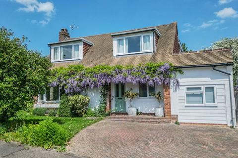 With Attached Annexe in Cranbrook 4 bed detached house for sale